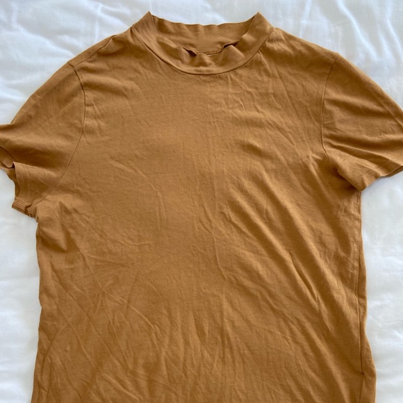 short sleeve tee - Picture 2 of 2